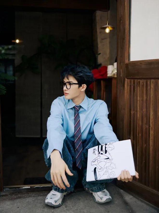 每次穿蓝色衬衫都会被夸好看跟着我学吧！(图5)
