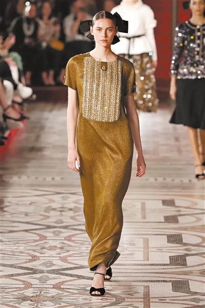 2024秋冬巴黎高定周落幕 设计呈现多元趋势(图2)