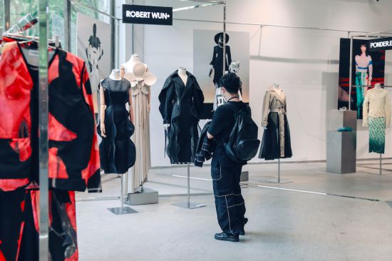 潮！多图直击深圳时装周(图3)