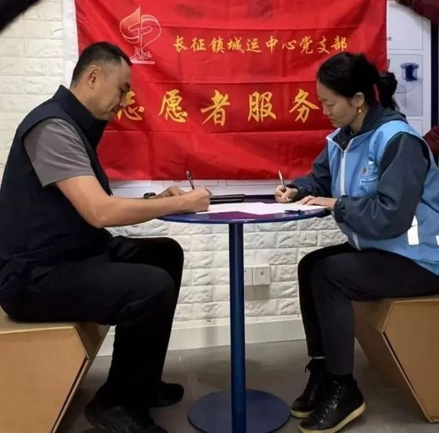 九游app入口:抓好“关键小事”普陀这里推动垃圾分类工作迈向精细化(图4)