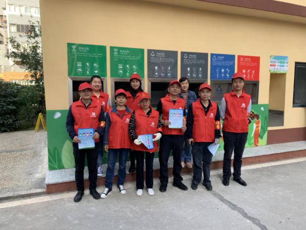 智能垃圾厢房它来了！垃圾分类得跟上(图2)