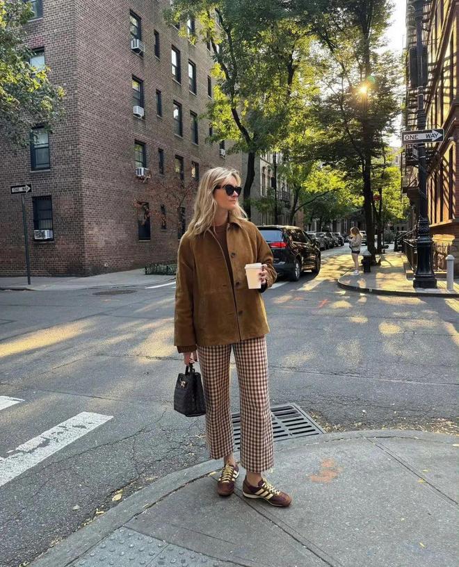 韩女都在穿的这件外套含金量有多高?(图4)