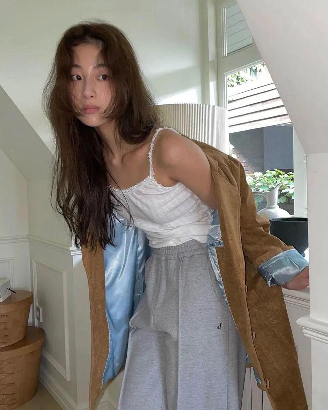 韩女都在穿的这件外套含金量有多高?(图10)
