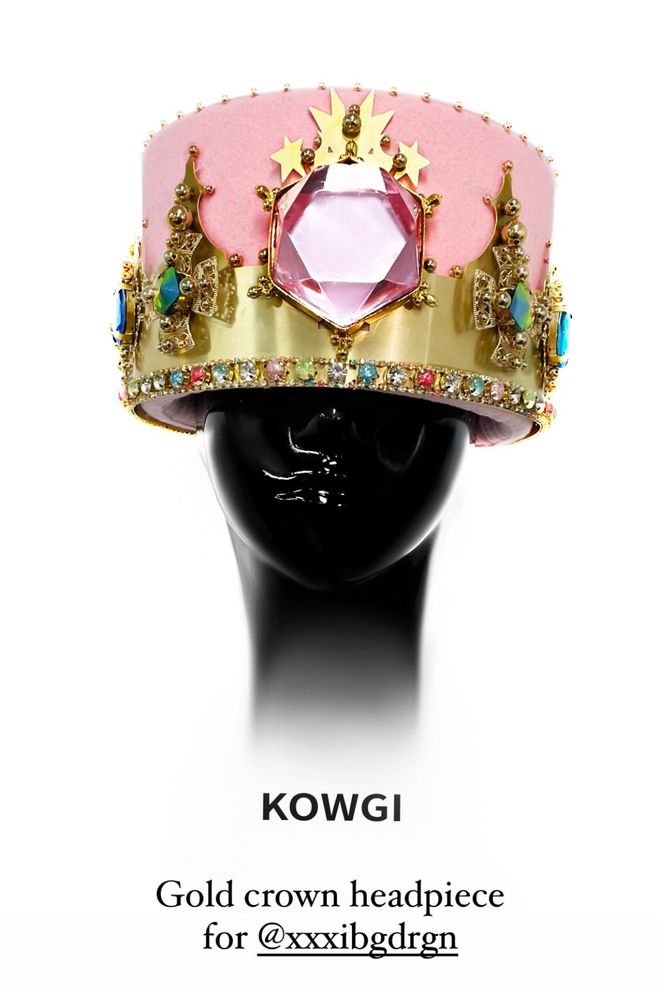 女装+头巾？权志龙回归带火了哪些品牌(图2)