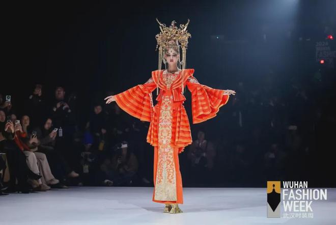 2024武汉时装周盛大启幕非遗与新潮照亮“锦绣长江”(图6)