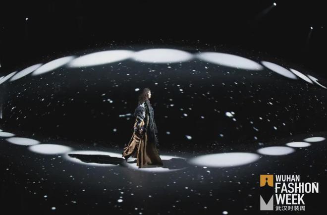 2024武汉时装周盛大启幕非遗与新潮照亮“锦绣长江”(图8)