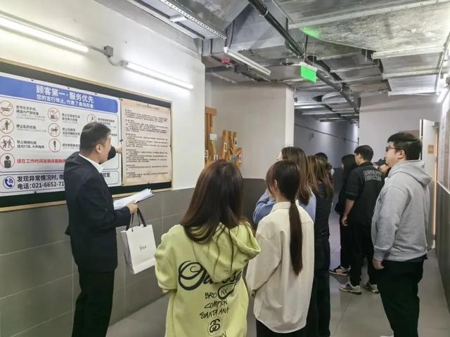 推进生活垃圾精细化分类商圈建设TA们在行动→(图5)