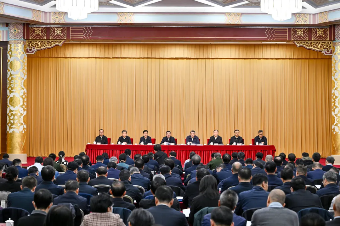 楼市大利好！住建部：明年持续用力推动房地产市场止跌回稳有力有序推行现房销售优化预售资金监管……(图1)