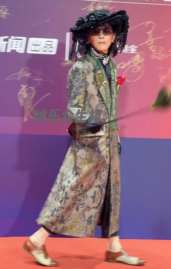 北京这一夜被“发胖”的李沁惊艳了面相都变了颜值惊鸿一瞥