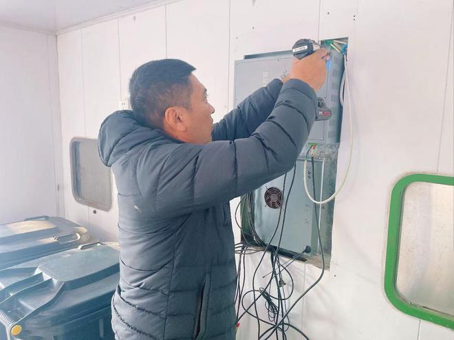 崂山区王哥庄街道组织对辖区智能厢房进行“体检” 助力分类前行(图5)