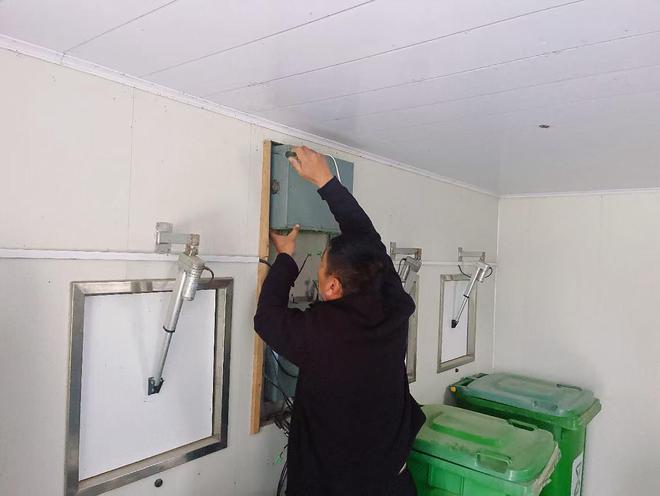 崂山区王哥庄街道组织对辖区智能厢房进行“体检” 助力分类前行(图3)