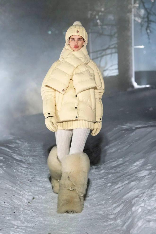 2024年秋冬流行这6款羽绒服个性显高级！(图25)