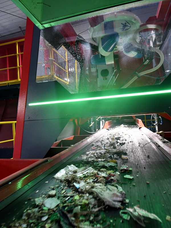 北京：智慧垃圾分揀系統助力打造“無廢鎮”(图2)