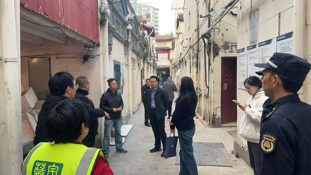 节前安全不放松垃圾分类再宣传(图2)