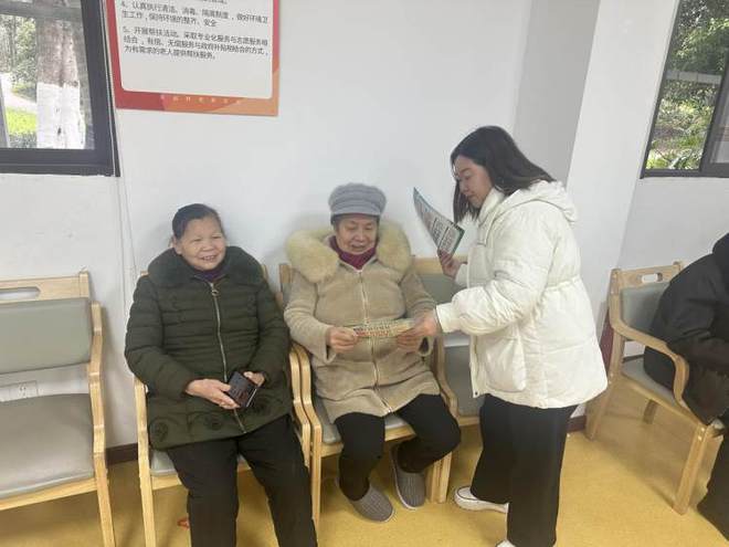 重庆市九龙坡区：石桥铺街道举行“万家灯火闹元宵节•垃圾分类莫忘记”宣传活动(图2)