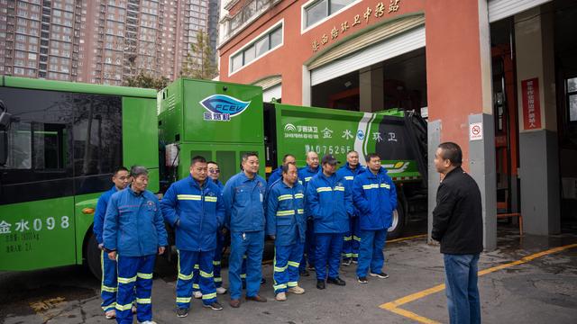 我们的城市叫郑州金水城管引领垃圾清运智能化革命(图2)