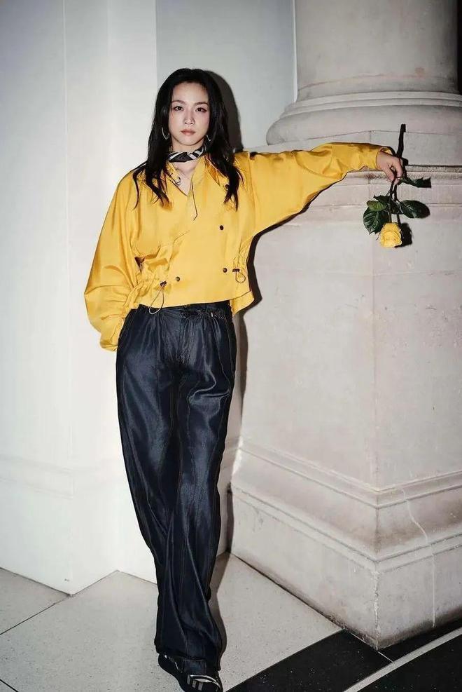 “黄白玫瑰”在伦敦时装周和我审美一致了!(图3)