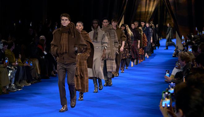 “黄白玫瑰”在伦敦时装周和我审美一致了!(图14)