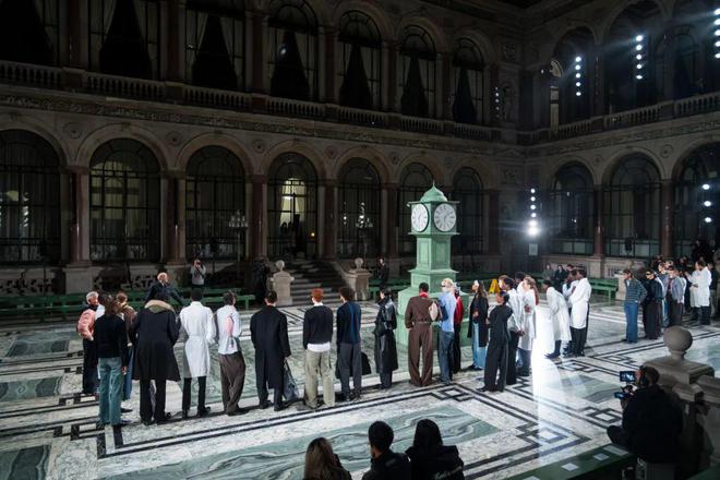 “黄白玫瑰”在伦敦时装周和我审美一致了!(图20)