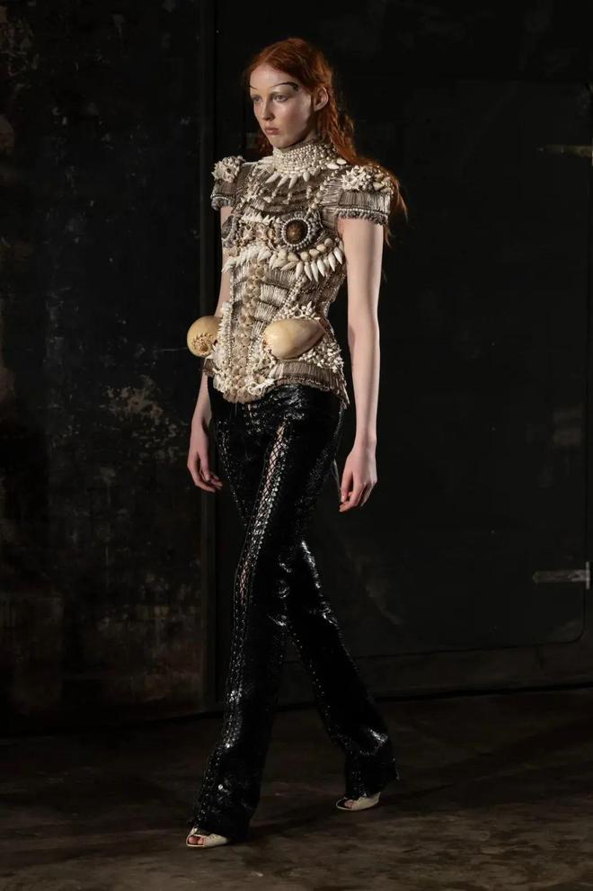 “黄白玫瑰”在伦敦时装周和我审美一致了!(图31)