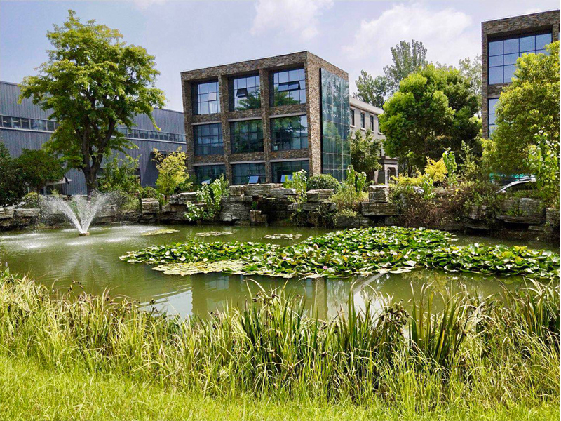 大型智能垃圾分类箱厂家在哪？