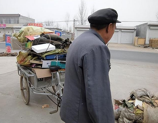 2024科技与垃圾分类结合让垃圾分类成为习惯-智能回收箱厂家诚邀全国各地朋友共展蓝图(图2)