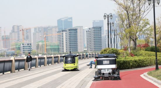 環衛工人有了“AI新同事”青島推動環衛作業向機械化智能化無人化轉型