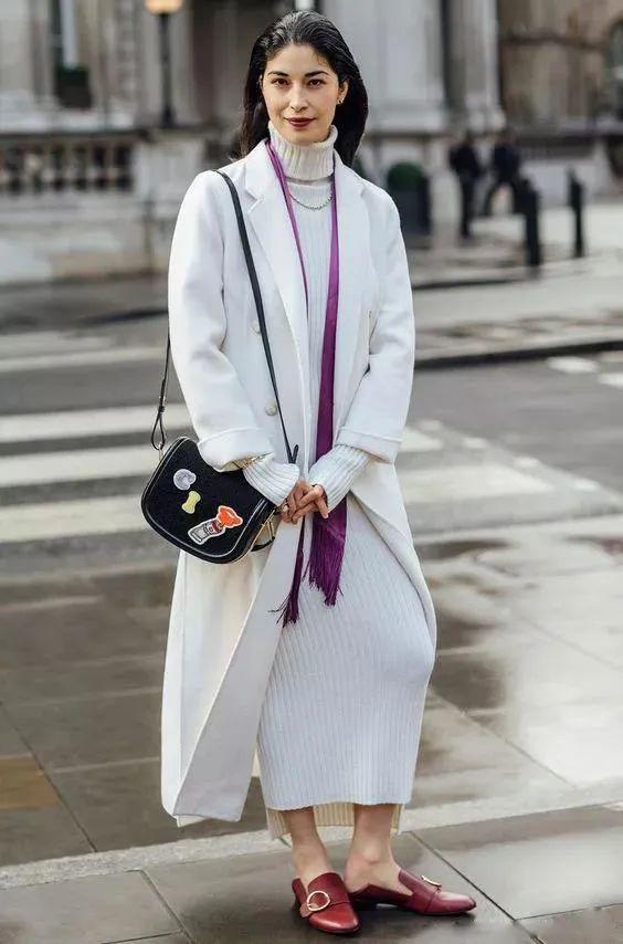 大衣配裙子这样穿才好看(图9)