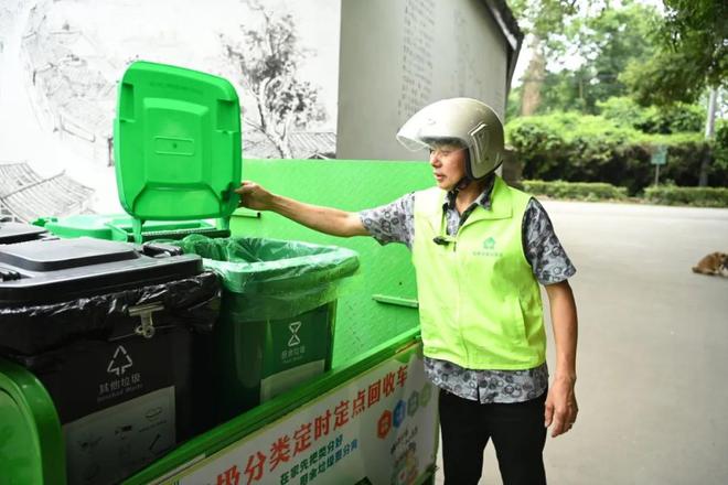 垃圾分类不会？莫慌“桶边指导”来了(图3)