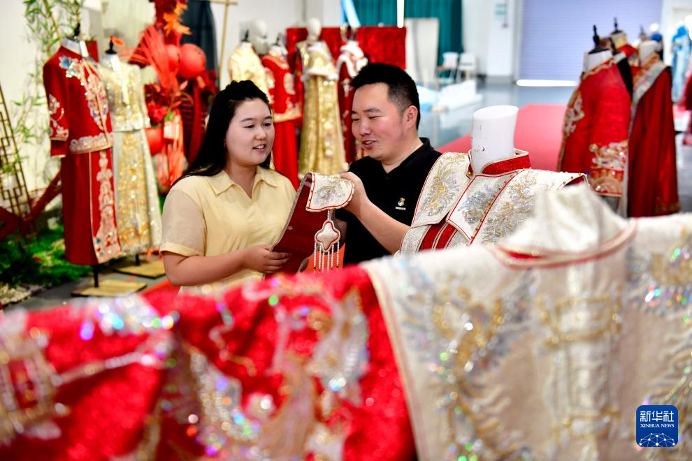 宝藏之城丨这座小城织就百亿汉服产业(图17)