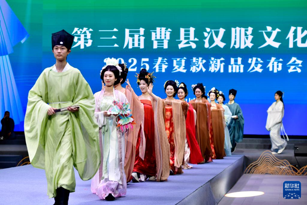 宝藏之城丨这座小城织就百亿汉服产业(图27)