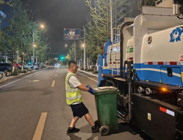 特色活动不停歇 成都市生活垃圾分类向纵深推进(图1)