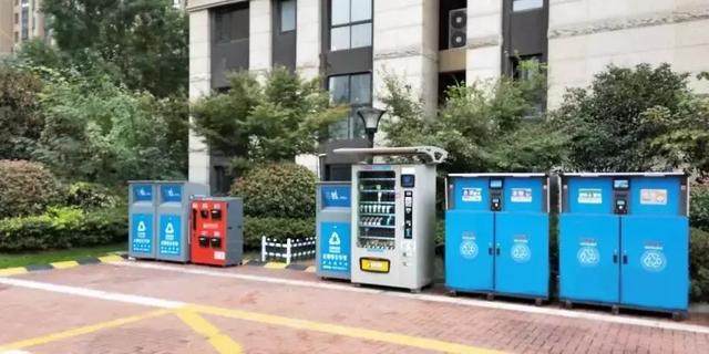 环卫进入智能时代扬州首辆无人回收车“上岗”