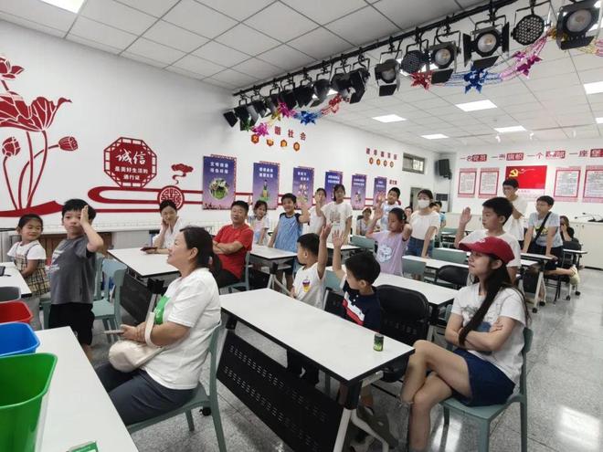 京源路社区开展“解码垃圾分类开启绿色‘新纪元’”活动(图2)