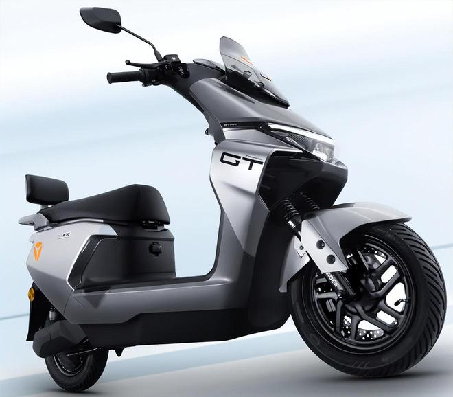 雅迪、台铃发布新款电摩标配TCS防侧滑、陡坡缓降适合跑长途(图5)