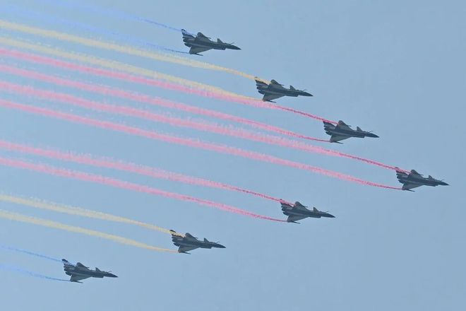 金灿荣：阅兵式上让我大受震撼的五件大杀器(图14)