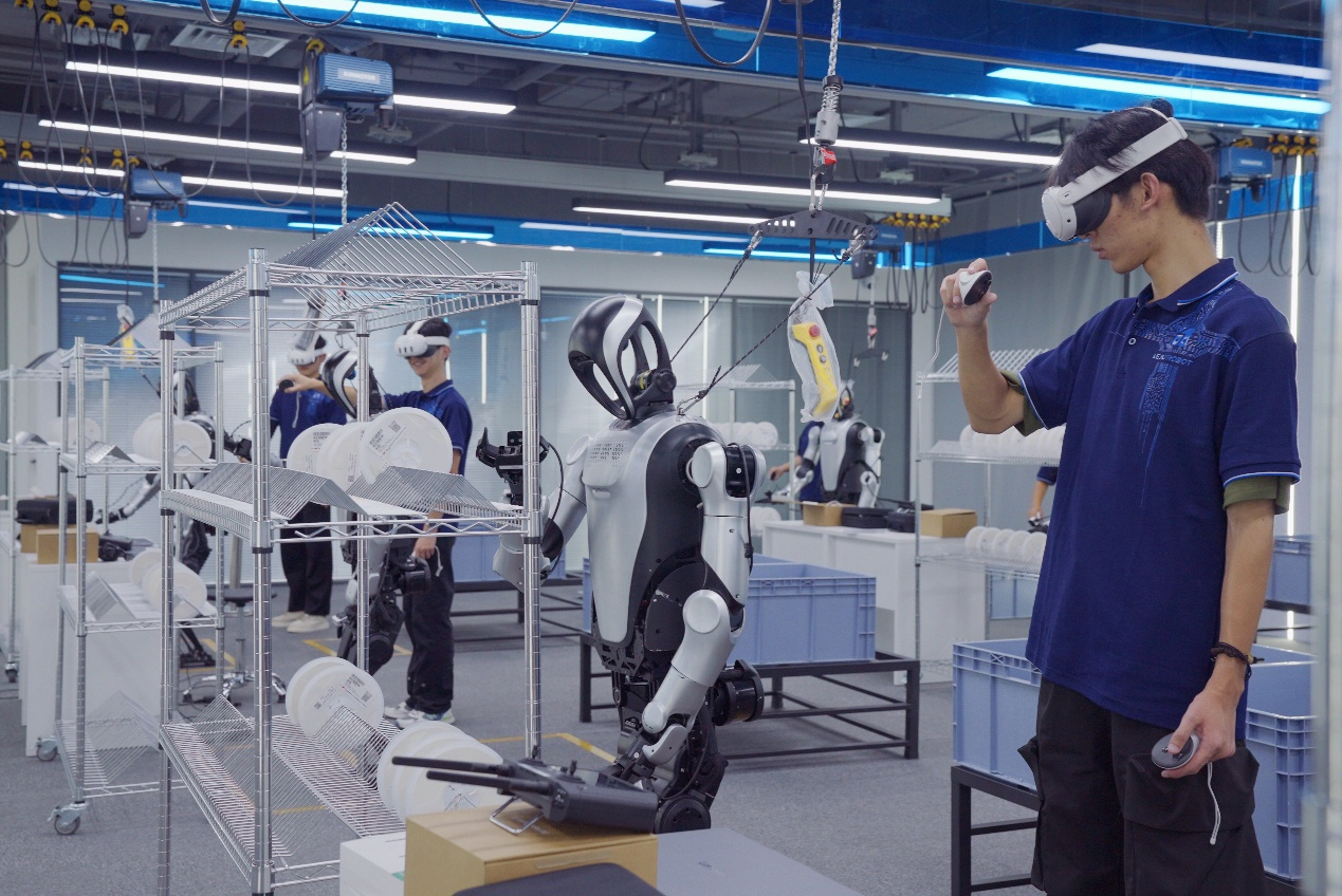 赋能机器人基模型!北京人形机器人训练场投用推动具身智能产业标准化(图5)