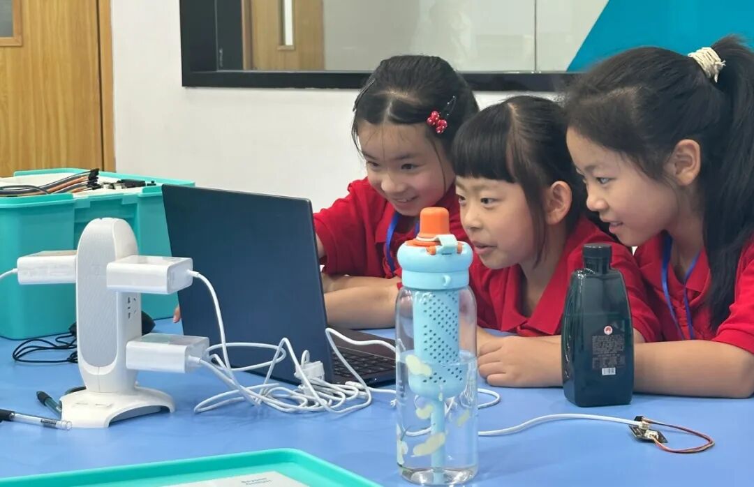 湖滨学子探AI 科技筑梦向未来——浔阳区湖滨小学开展2025年九江市人工智能科创基地访学活动(图4)