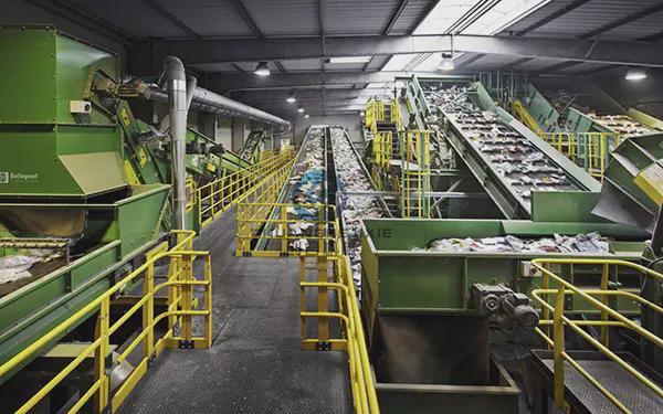 新型垃圾分拣机：科技赋能让垃圾分类轻松触手可及(图2)