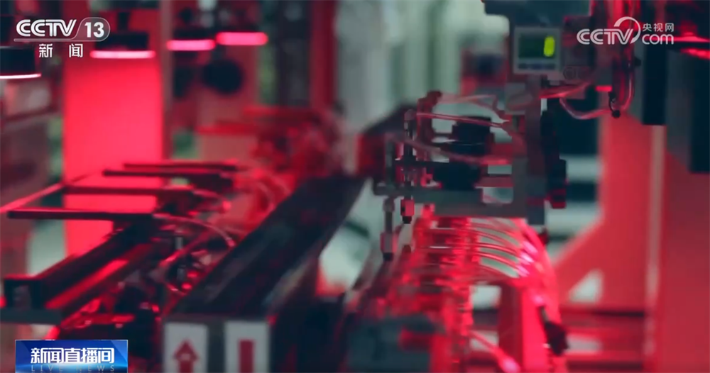 AI赋能让制造业实现精度与效率“双增” “人工智能+”为经济增长注入新动能(图3)