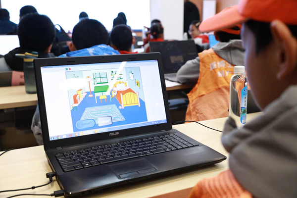 柳江区首届青少年人工智能应用大赛决赛举行(图2)