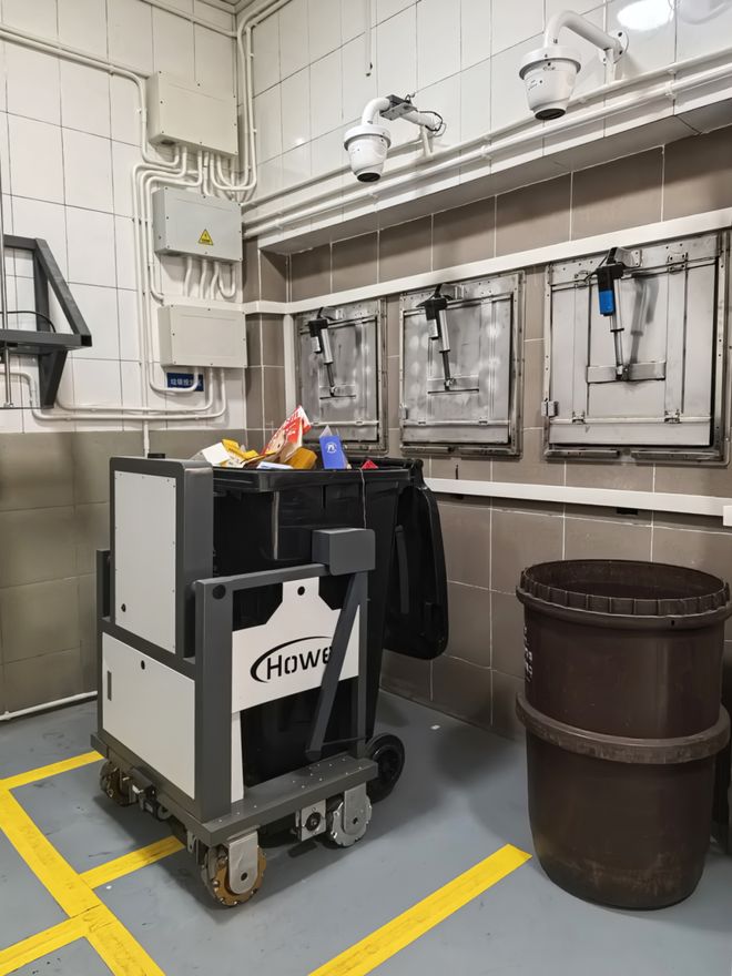 压缩、换桶、投放……新泾八村小区来了位“好帮手”(图3)