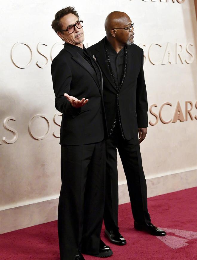 钢铁侠是宠妻狂魔从瘾君子到千面影帝别墅飞机苏珊成熟风穿搭(图8)