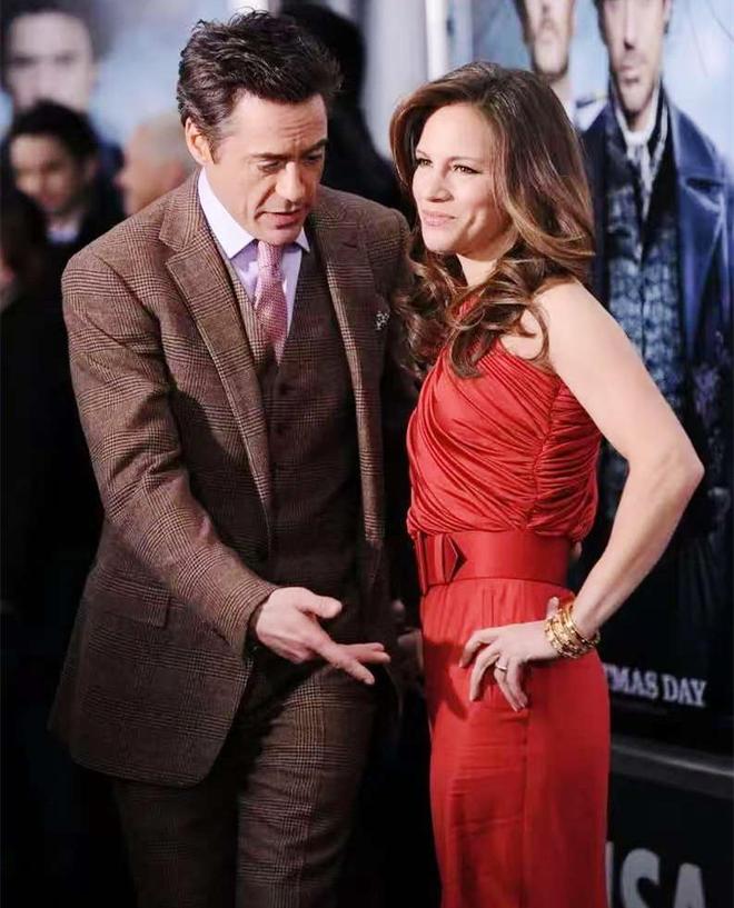 钢铁侠是宠妻狂魔从瘾君子到千面影帝别墅飞机苏珊成熟风穿搭(图19)