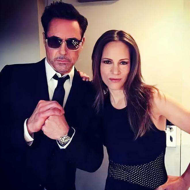 钢铁侠是宠妻狂魔从瘾君子到千面影帝别墅飞机苏珊成熟风穿搭(图20)