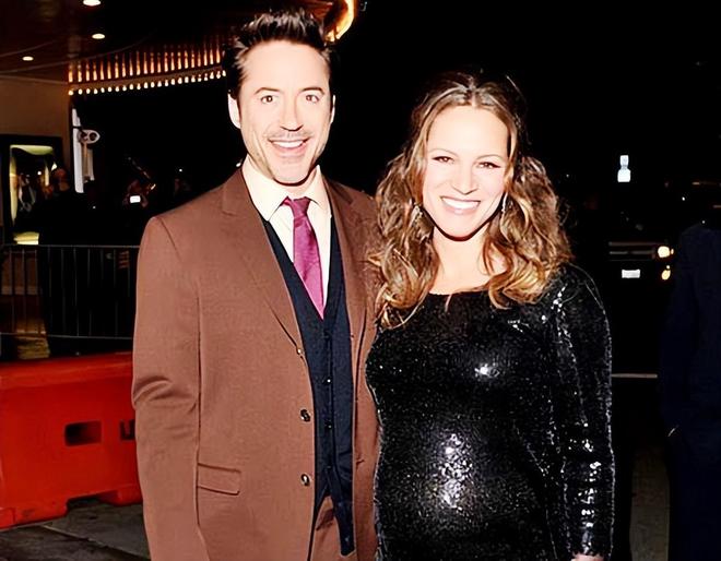 钢铁侠是宠妻狂魔从瘾君子到千面影帝别墅飞机苏珊成熟风穿搭(图15)