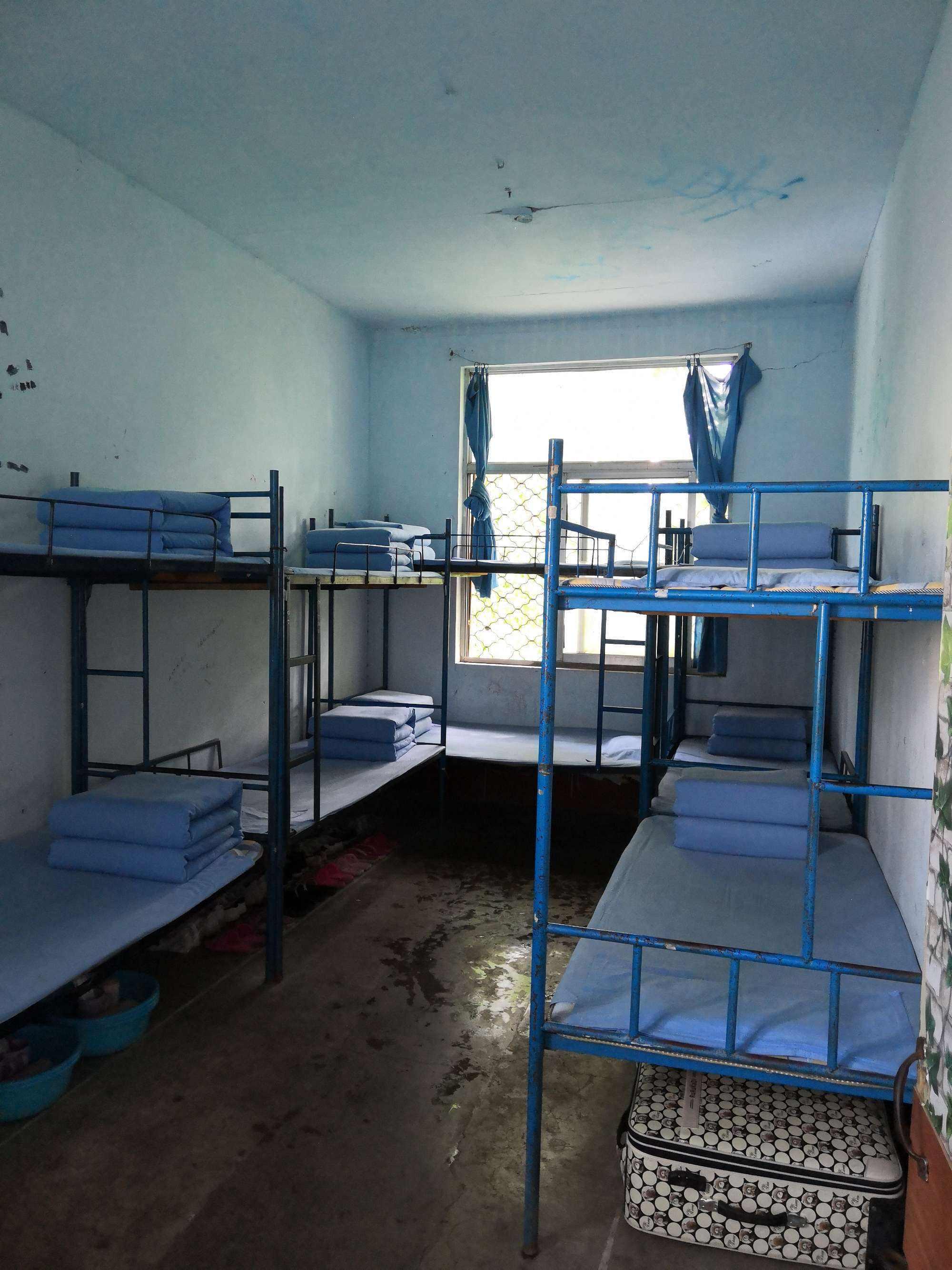 班主任兼宿管被判刑引热议河南方城“英才学校火灾案”判决书披露量刑依据