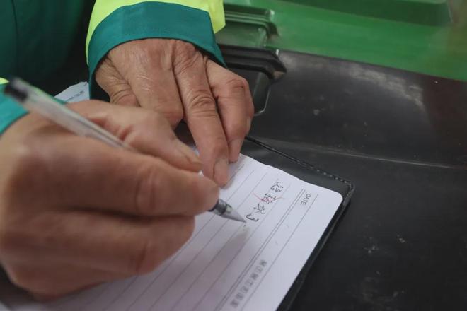 一名延庆花甲党员的“桶前坚守”(图6)