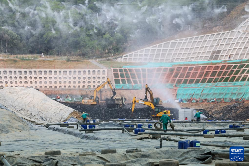 “垃圾山”挖“宝”记(图4)