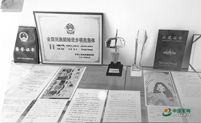 中国军校丨学雷锋军校学员在行动(图1)